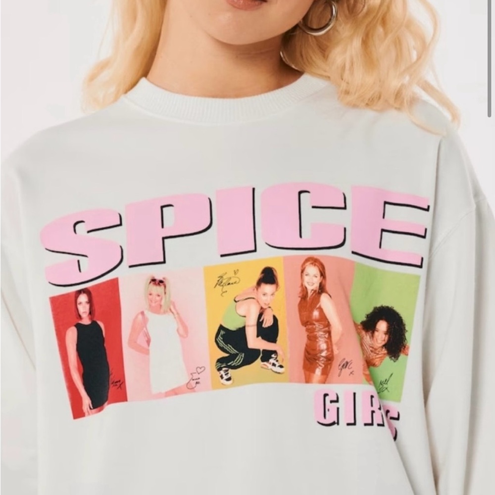 Hollister Spice Girls Retro 90s Y2K

Cream Oversized Crewneck...